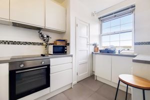Kitchen 0- click for photo gallery